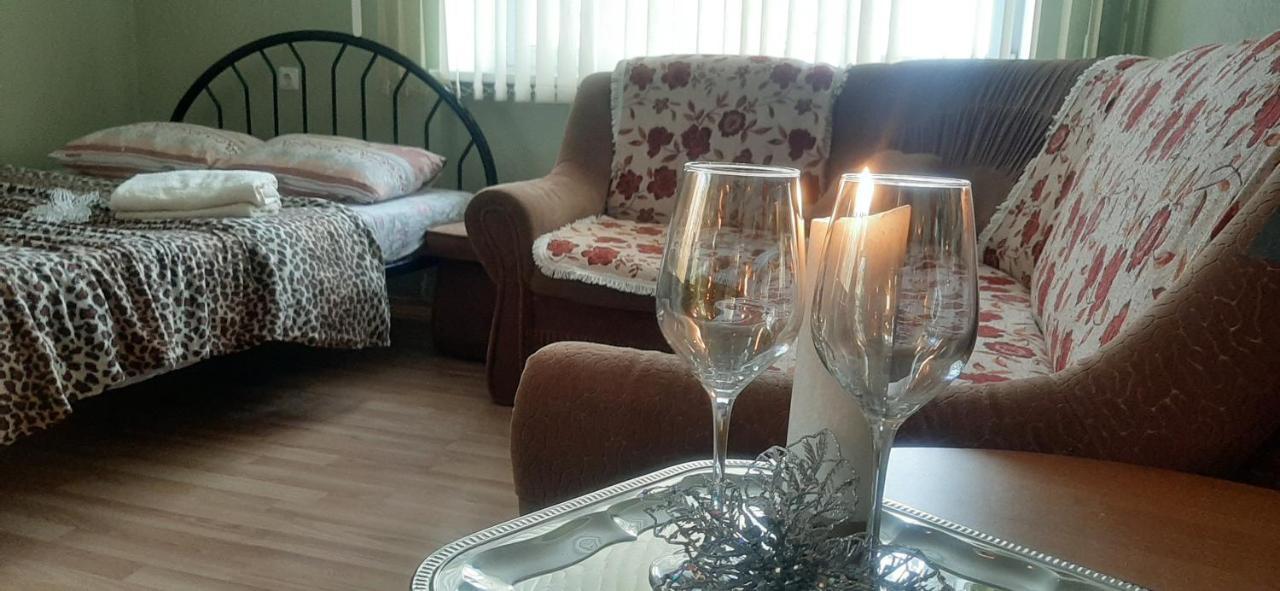 Apartamento Vienibas 38A Daugavpils Exterior foto